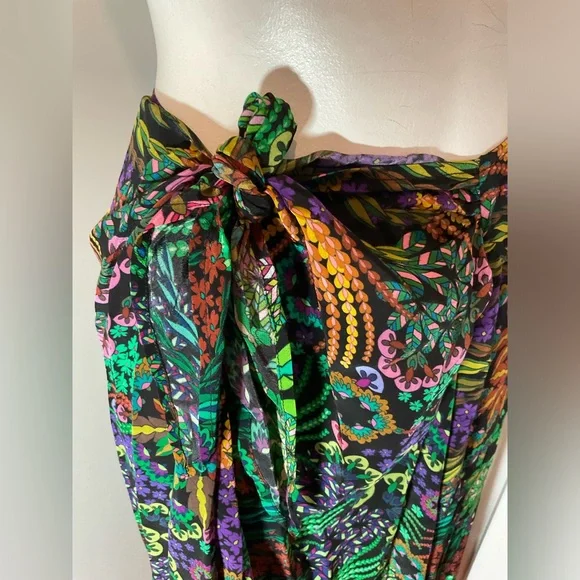 🛑🛑🛑COLOURFUL SKIRT 🌸 - Picture 2 of 9